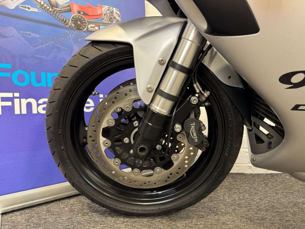 2001 TRIUMPH DAYTONA 955 2001 TRIUMPH DAYTONA 955