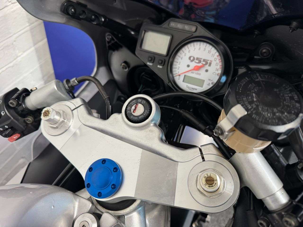 2001 TRIUMPH DAYTONA 955 2001 TRIUMPH DAYTONA 955