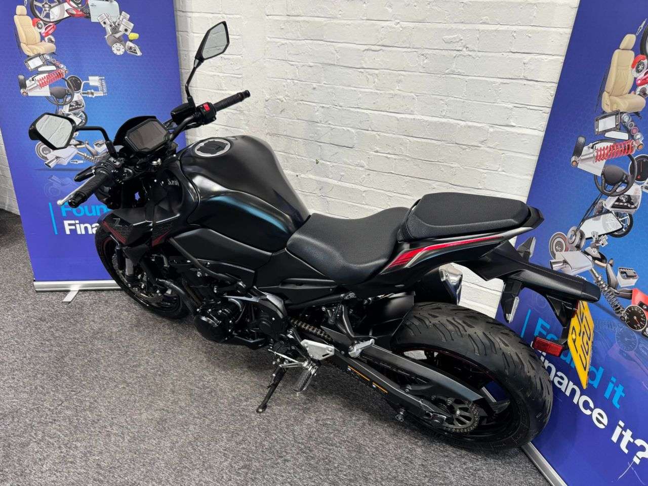 2021 KAWASAKI Z900 2021 KAWASAKI Z900