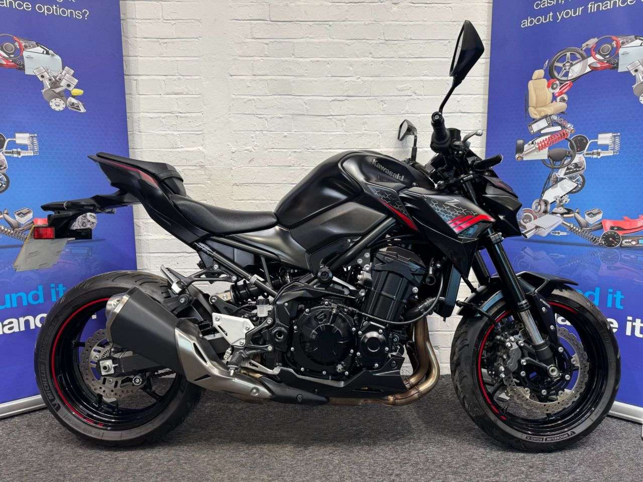 A 2021 KAWASAKI Z900 Z900 FLF FINANCE WARRANTY DELIVERY A 2021 KAWASAKI Z900 Z900 FLF FINANCE WARRANTY DELIVERY