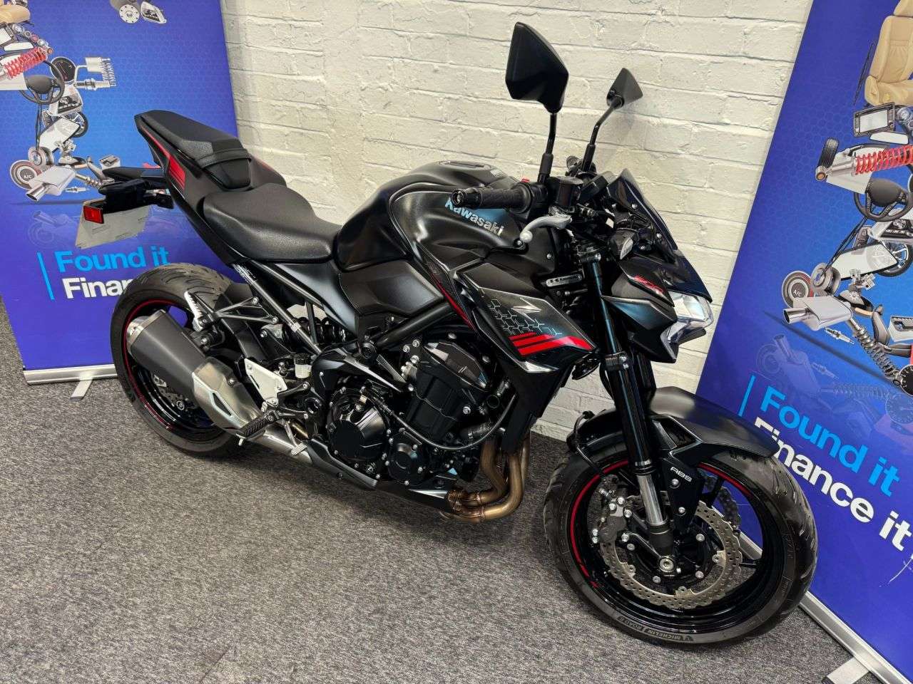 A 2021 KAWASAKI Z900 Z900 FLF FINANCE WARRANTY DELIVERY A 2021 KAWASAKI Z900 Z900 FLF FINANCE WARRANTY DELIVERY