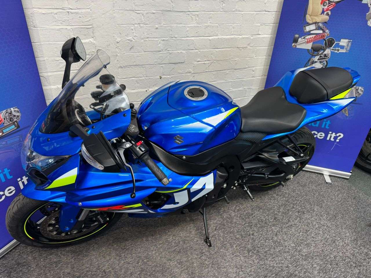 2016 SUZUKI GSX-R1000 2016 SUZUKI GSX-R1000