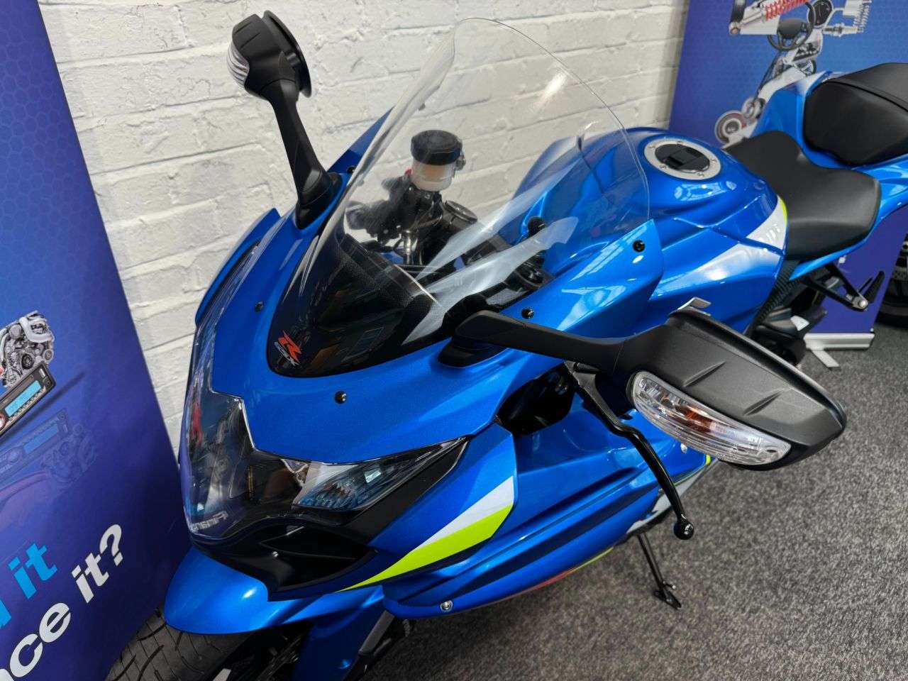 2016 SUZUKI GSX-R1000 2016 SUZUKI GSX-R1000