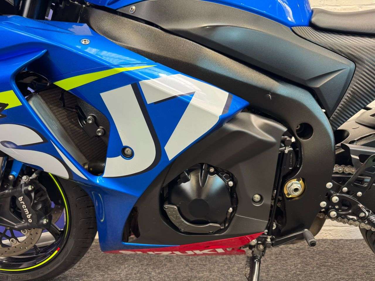 2016 SUZUKI GSX-R1000 2016 SUZUKI GSX-R1000