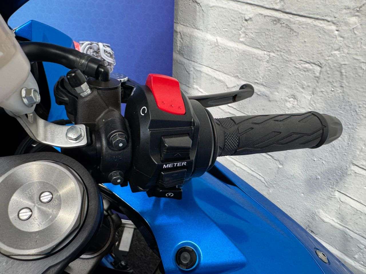 2016 SUZUKI GSX-R1000 2016 SUZUKI GSX-R1000