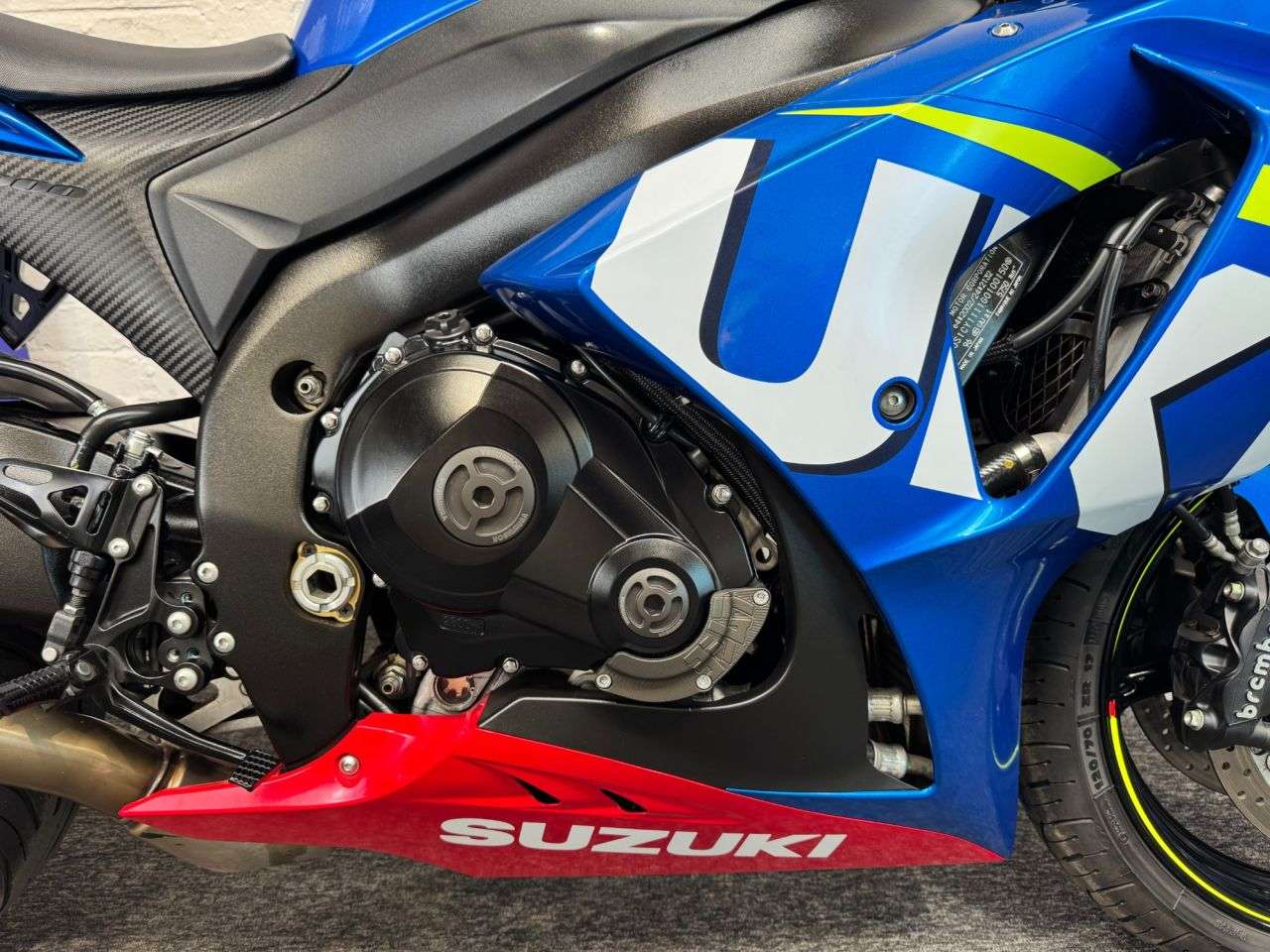 2016 SUZUKI GSX-R1000 2016 SUZUKI GSX-R1000