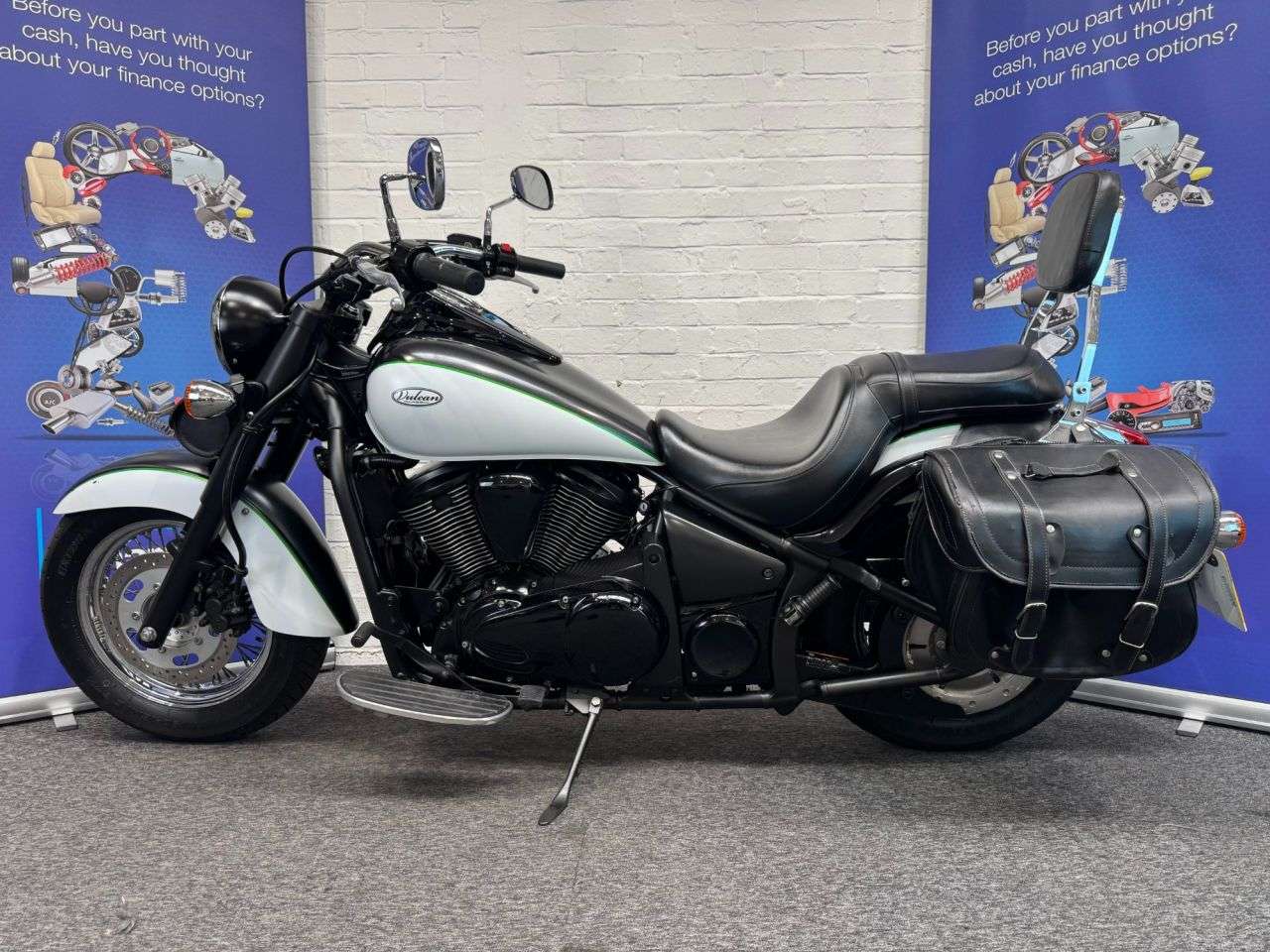 A 2017 KAWASAKI VULCAN 900 VN900 CLASSIC SPECIAL EDITION FINANCE WARRANTY DELIVERY A 2017 KAWASAKI VULCAN 900 VN900 CLASSIC SPECIAL EDITION FINANCE WARRANTY DELIVERY