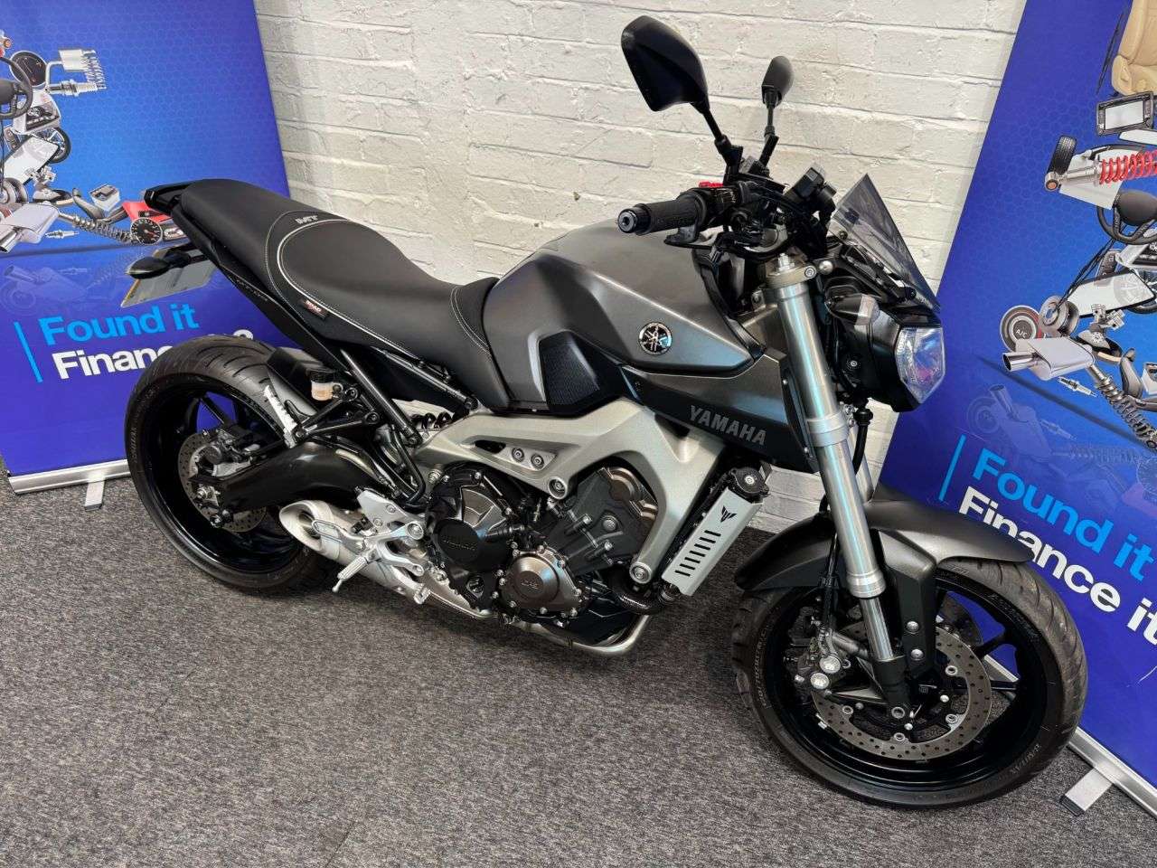 A 2014 YAMAHA MT-09 MT-09 FINANCE WARRANTY DELIVERY A 2014 YAMAHA MT-09 MT-09 FINANCE WARRANTY DELIVERY
