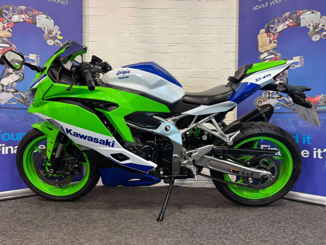 A 2024 KAWASAKI NINJA ZX-4RR ZX4-RR FINANCE WARRANTY DELIVERY A 2024 KAWASAKI NINJA ZX-4RR ZX4-RR FINANCE WARRANTY DELIVERY