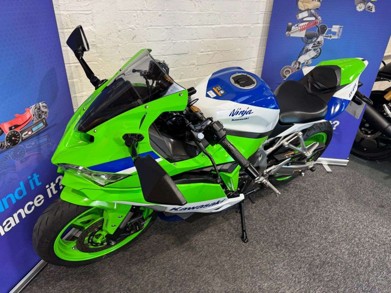 2024 KAWASAKI NINJA ZX-4RR 2024 KAWASAKI NINJA ZX-4RR