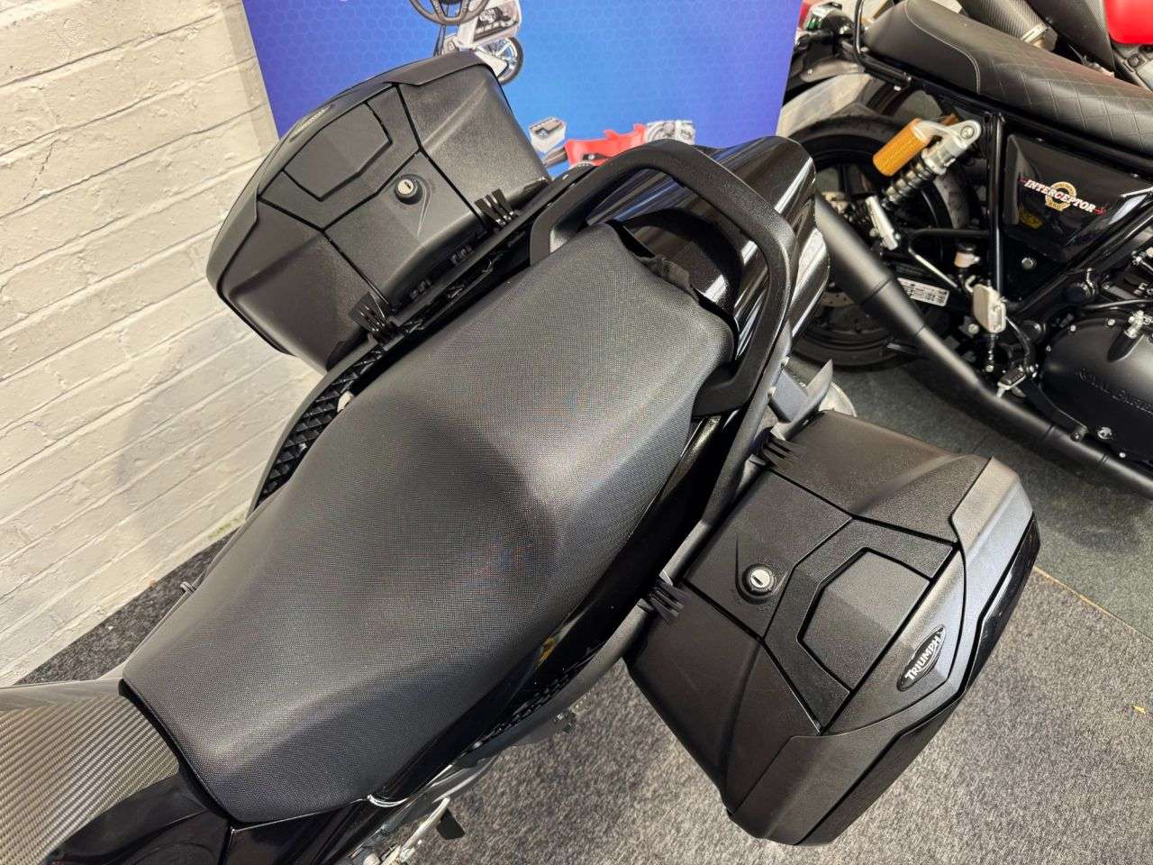 2009 TRIUMPH SPRINT ST 1050 2009 TRIUMPH SPRINT ST 1050