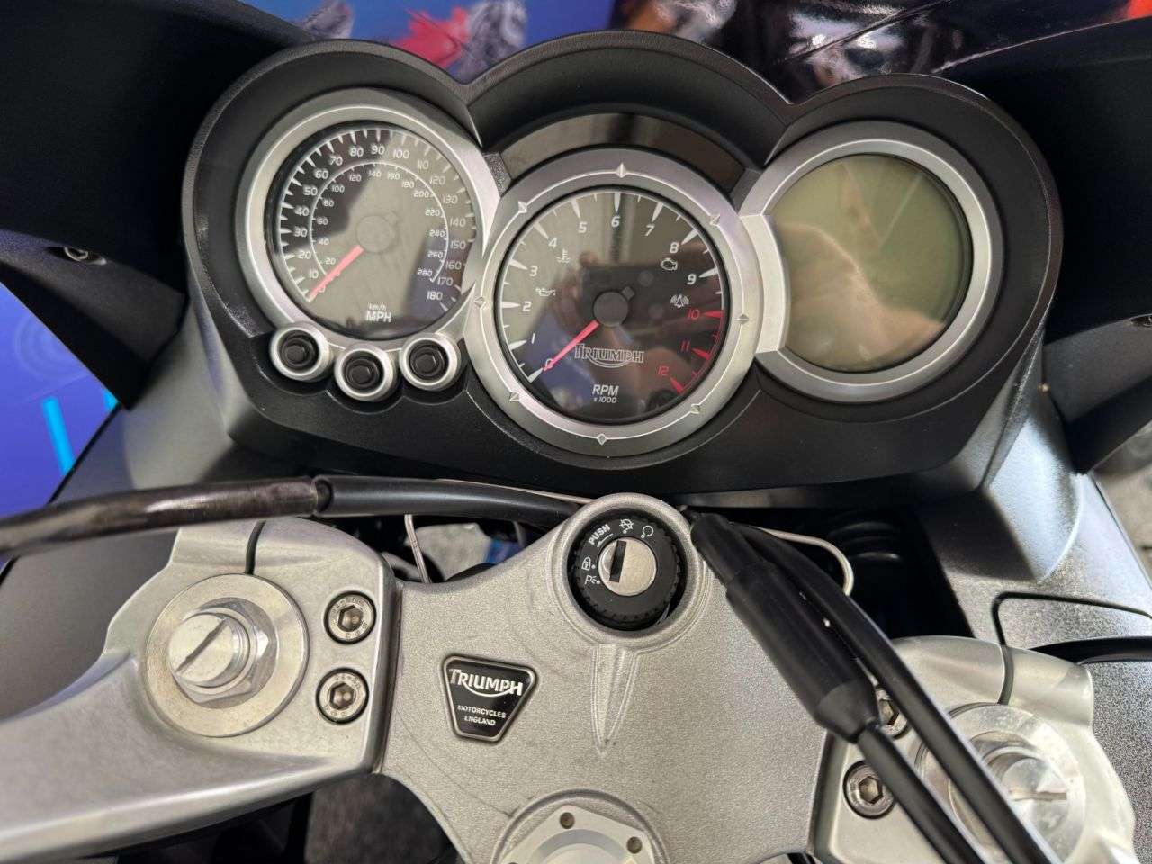 2009 TRIUMPH SPRINT ST 1050 2009 TRIUMPH SPRINT ST 1050