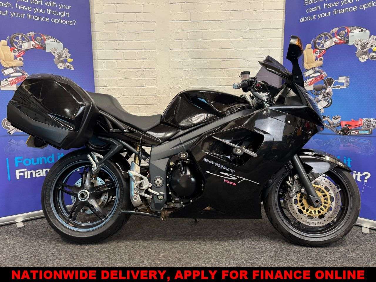 A 2009 TRIUMPH SPRINT ST 1050 1050cc FINANCE WARRANTY DELIVERY A 2009 TRIUMPH SPRINT ST 1050 1050cc FINANCE WARRANTY DELIVERY