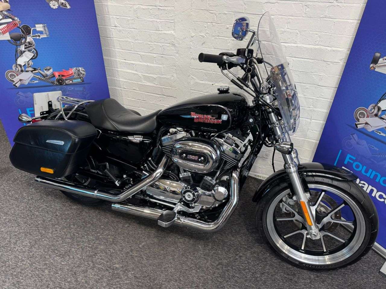 A 2015 HARLEY-DAVIDSON SPORTSTER 1200 XL1200T SUPERLOW FINANCE WARRANTY DELIVERY A 2015 HARLEY-DAVIDSON SPORTSTER 1200 XL1200T SUPERLOW FINANCE WARRANTY DELIVERY