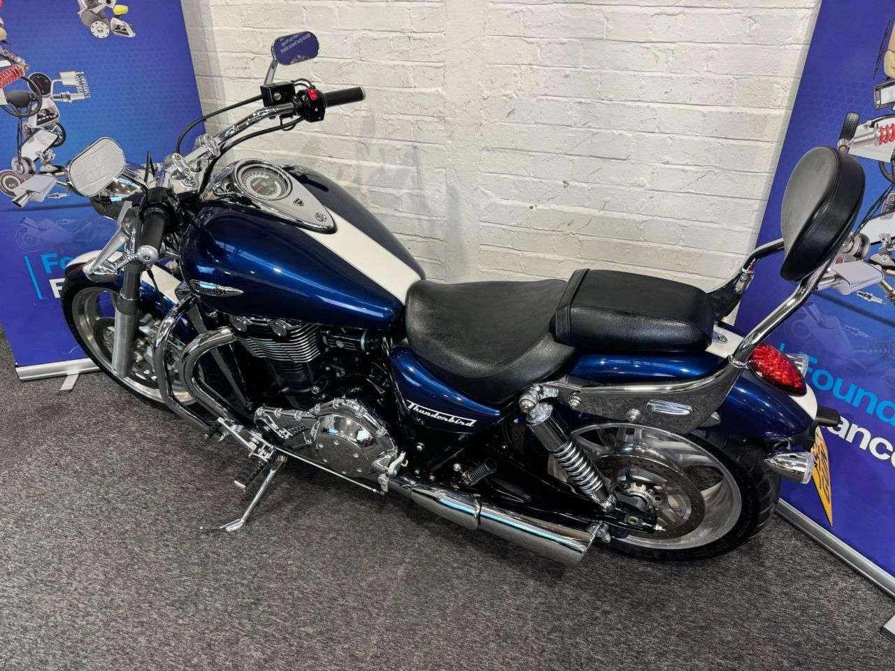2011 TRIUMPH THUNDERBIRD 1600 2011 TRIUMPH THUNDERBIRD 1600