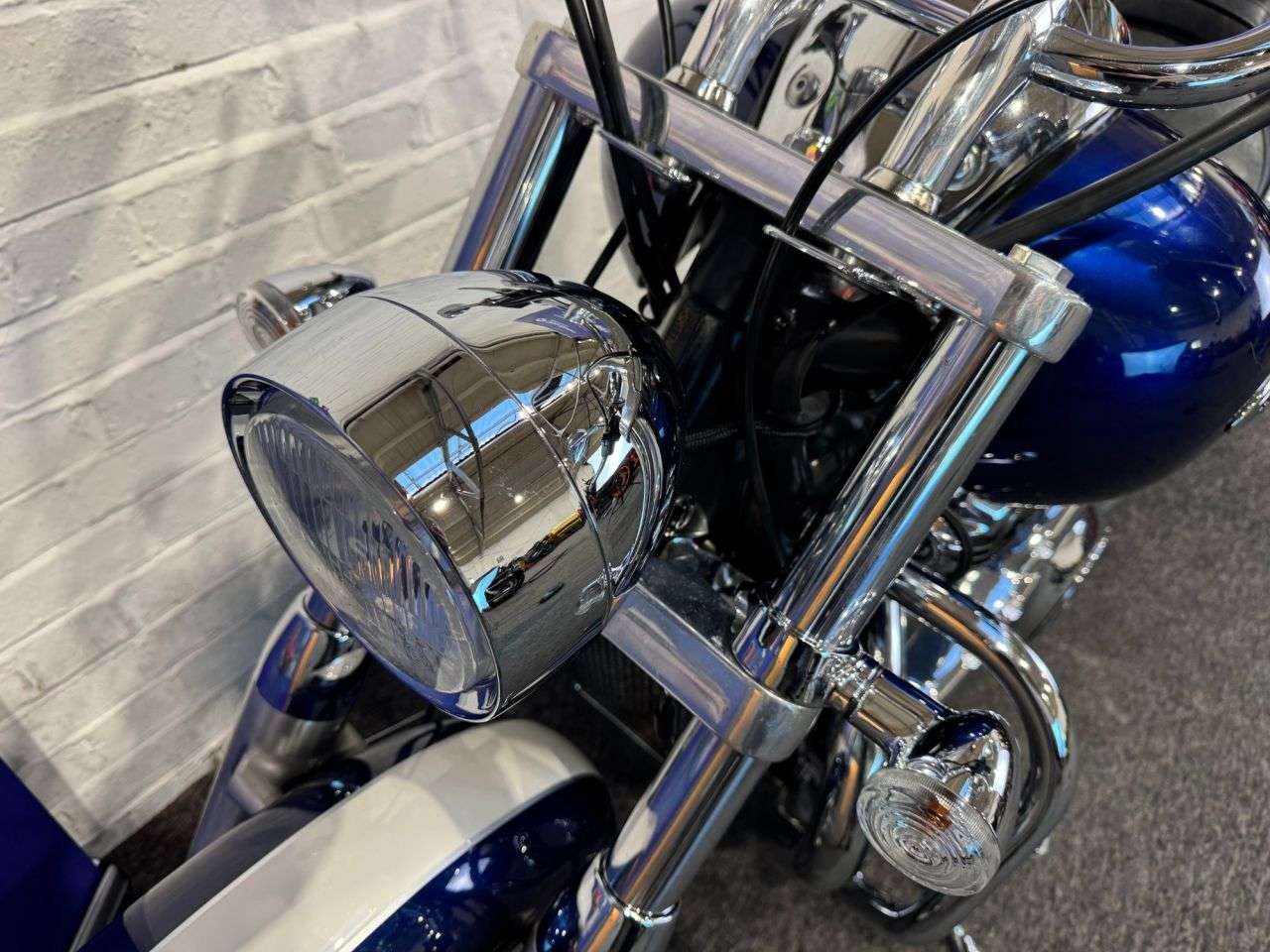 2011 TRIUMPH THUNDERBIRD 1600 2011 TRIUMPH THUNDERBIRD 1600