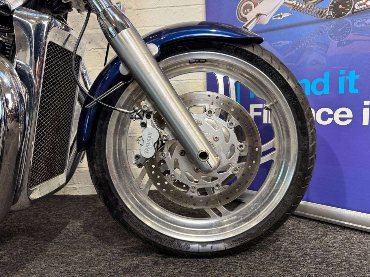 2011 TRIUMPH THUNDERBIRD 1600 2011 TRIUMPH THUNDERBIRD 1600