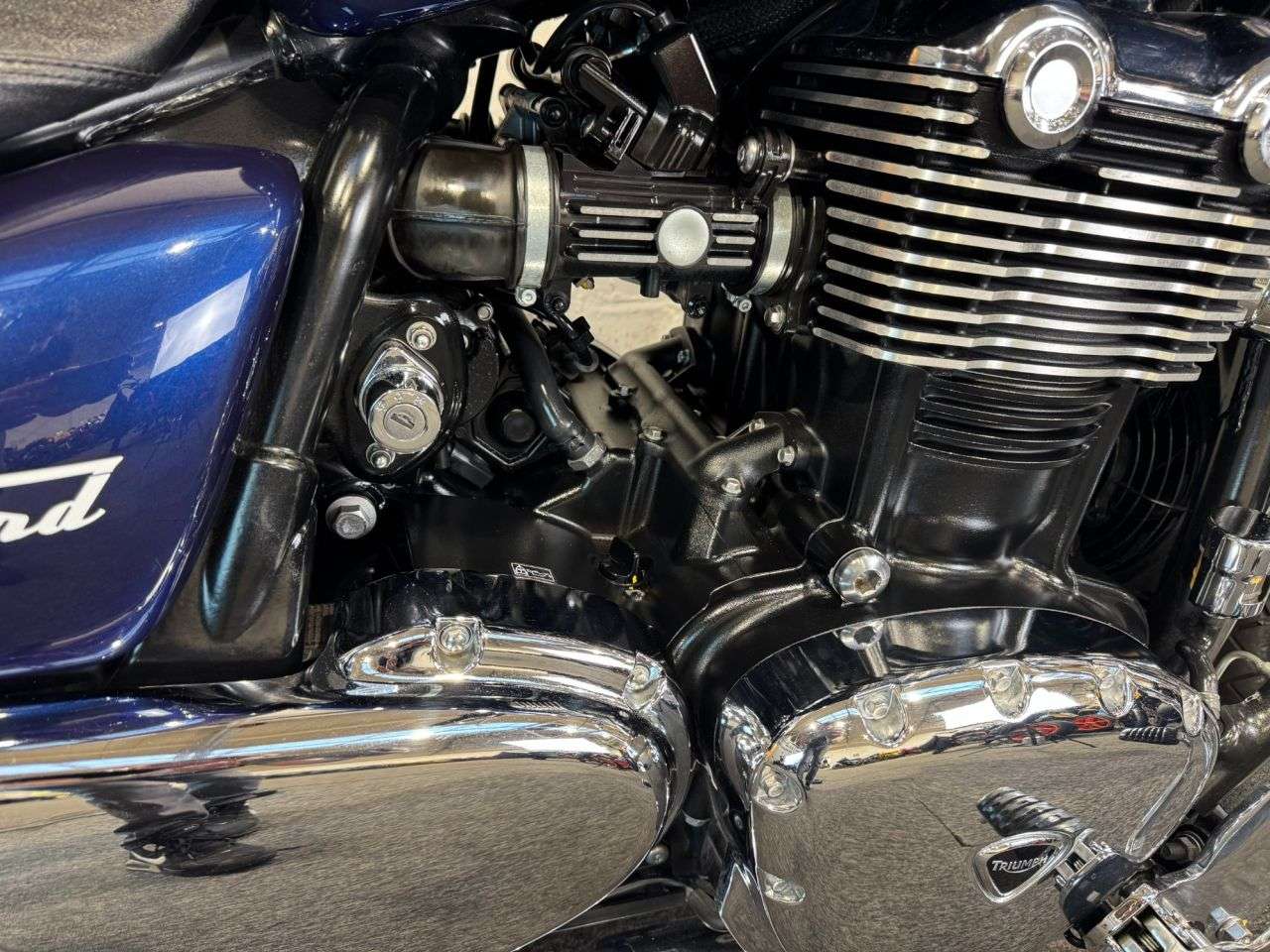 2011 TRIUMPH THUNDERBIRD 1600 2011 TRIUMPH THUNDERBIRD 1600