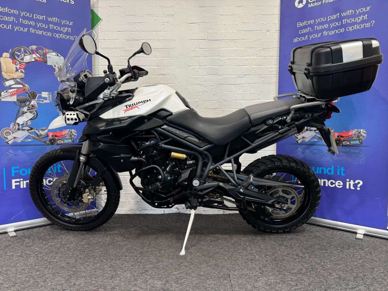 A 2014 TRIUMPH TIGER 800 TIGER 800 XC ABS FINANCE WARRANTY DELIVERY A 2014 TRIUMPH TIGER 800 TIGER 800 XC ABS FINANCE WARRANTY DELIVERY