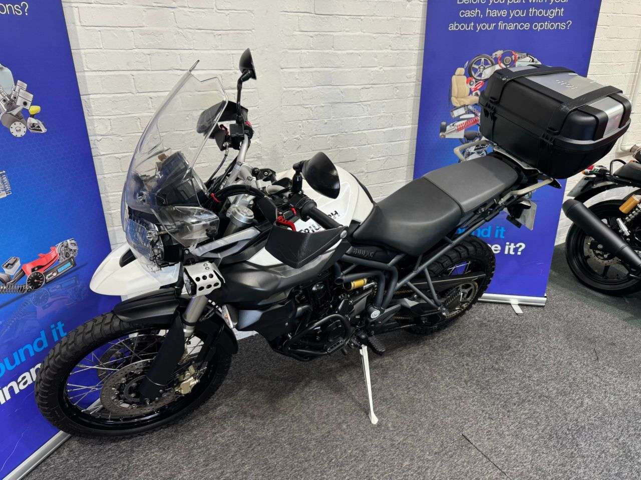 2014 TRIUMPH TIGER 800 2014 TRIUMPH TIGER 800