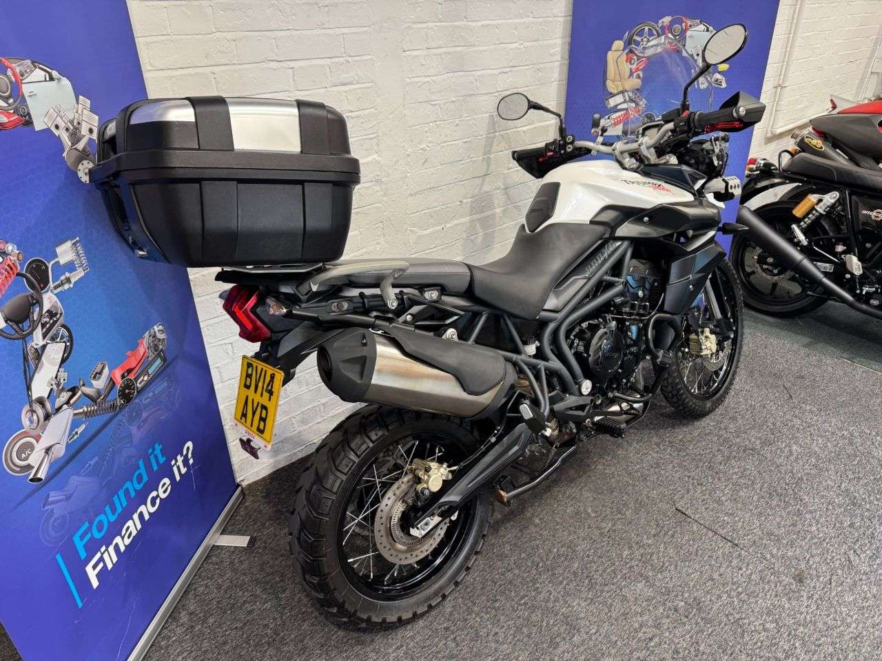 2014 TRIUMPH TIGER 800 2014 TRIUMPH TIGER 800