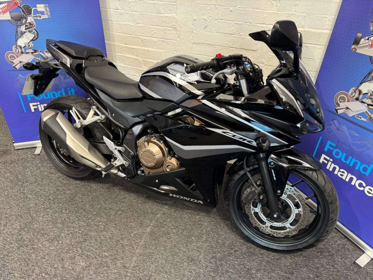 A 2019 HONDA CBR500R CBR500 RA-J FINANCE WARRANTY DELIVERY A 2019 HONDA CBR500R CBR500 RA-J FINANCE WARRANTY DELIVERY