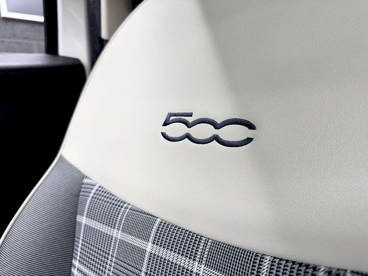 2018 FIAT 500 2018 FIAT 500