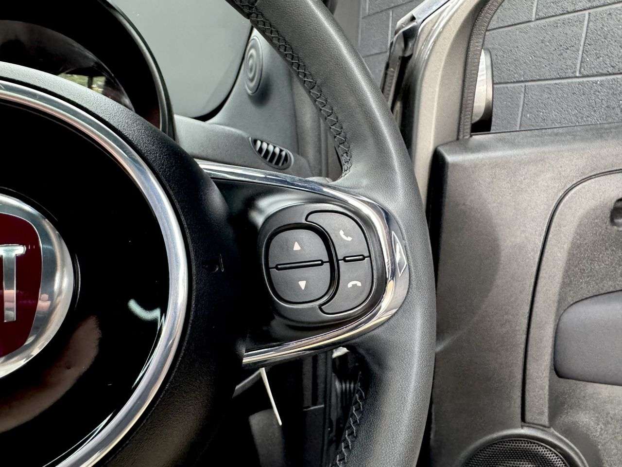 2023 FIAT 500 2023 FIAT 500