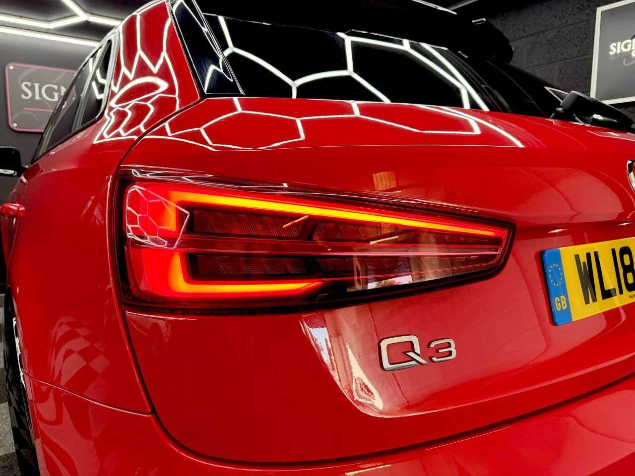 2018 AUDI Q3 2018 AUDI Q3