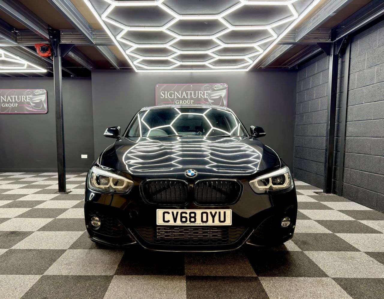 A 2018 BMW 1 SERIES 1.5 118i M Sport Shadow Edition Hatchback 5dr Petrol Manual Euro 6 (s/s) (1 A 2018 BMW 1 SERIES 1.5 118i M Sport Shadow Edition Hatchback 5dr Petrol Manual Euro 6 (s/s) (1