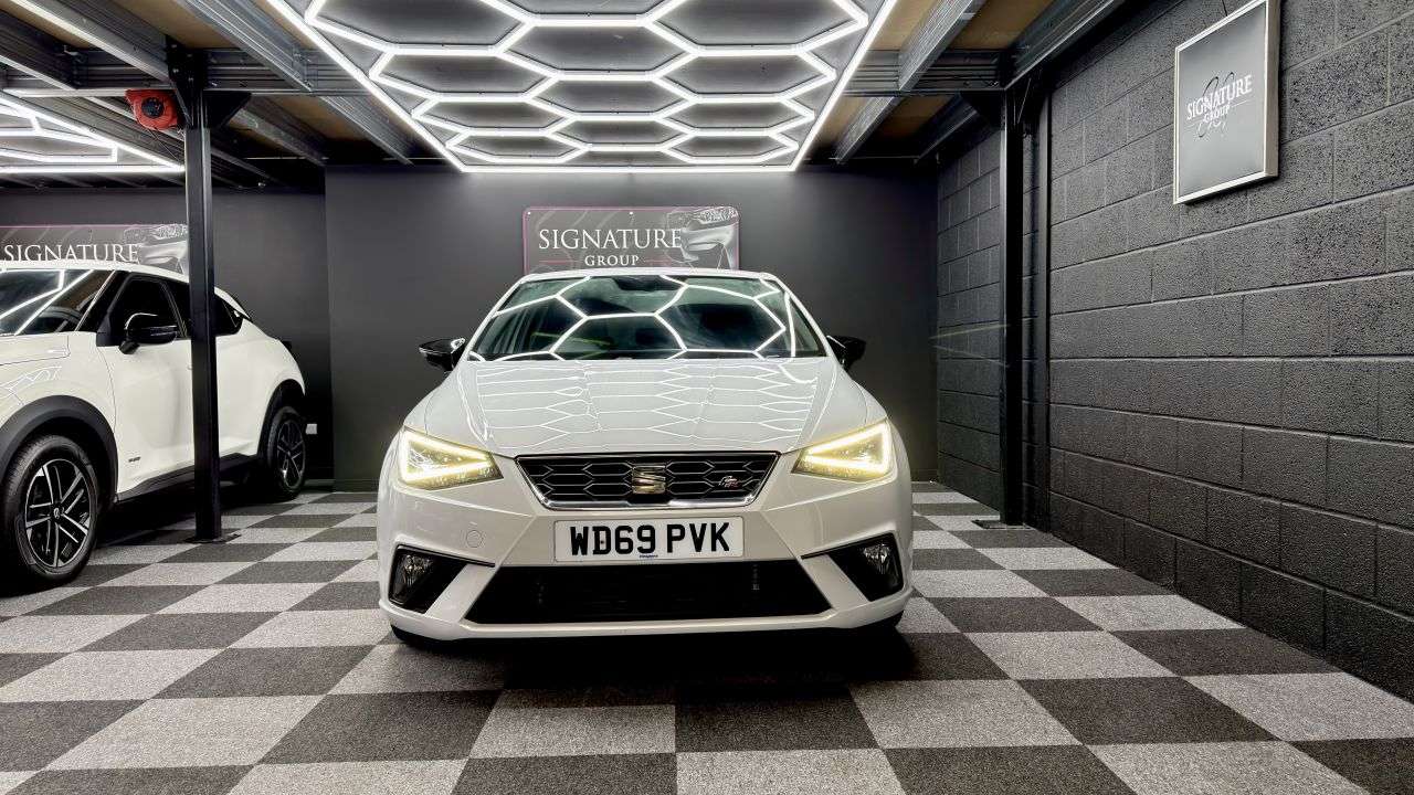 A 2020 SEAT IBIZA 1.0 MPI FR Hatchback 5dr Petrol Manual Euro 6 (s/s) GPF (80 ps) ***Sporty D A 2020 SEAT IBIZA 1.0 MPI FR Hatchback 5dr Petrol Manual Euro 6 (s/s) GPF (80 ps) ***Sporty D