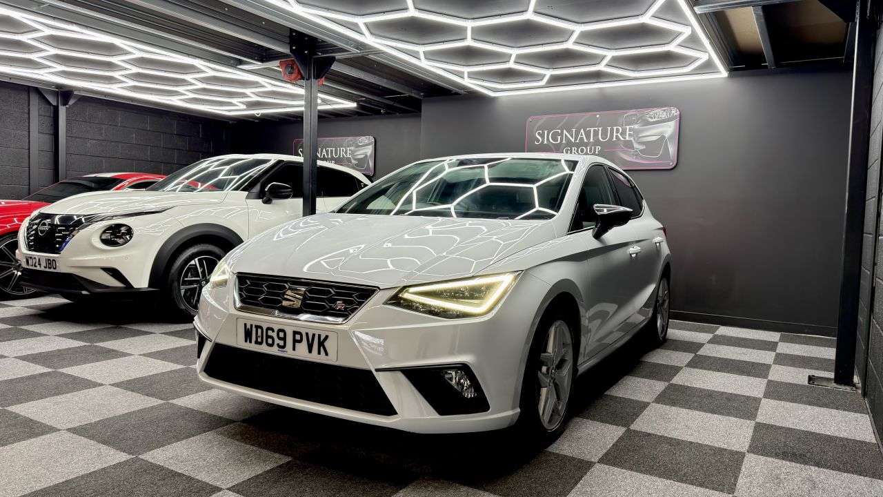 A 2020 SEAT IBIZA 1.0 MPI FR Hatchback 5dr Petrol Manual Euro 6 (s/s) GPF (80 ps) ***Sporty D A 2020 SEAT IBIZA 1.0 MPI FR Hatchback 5dr Petrol Manual Euro 6 (s/s) GPF (80 ps) ***Sporty D