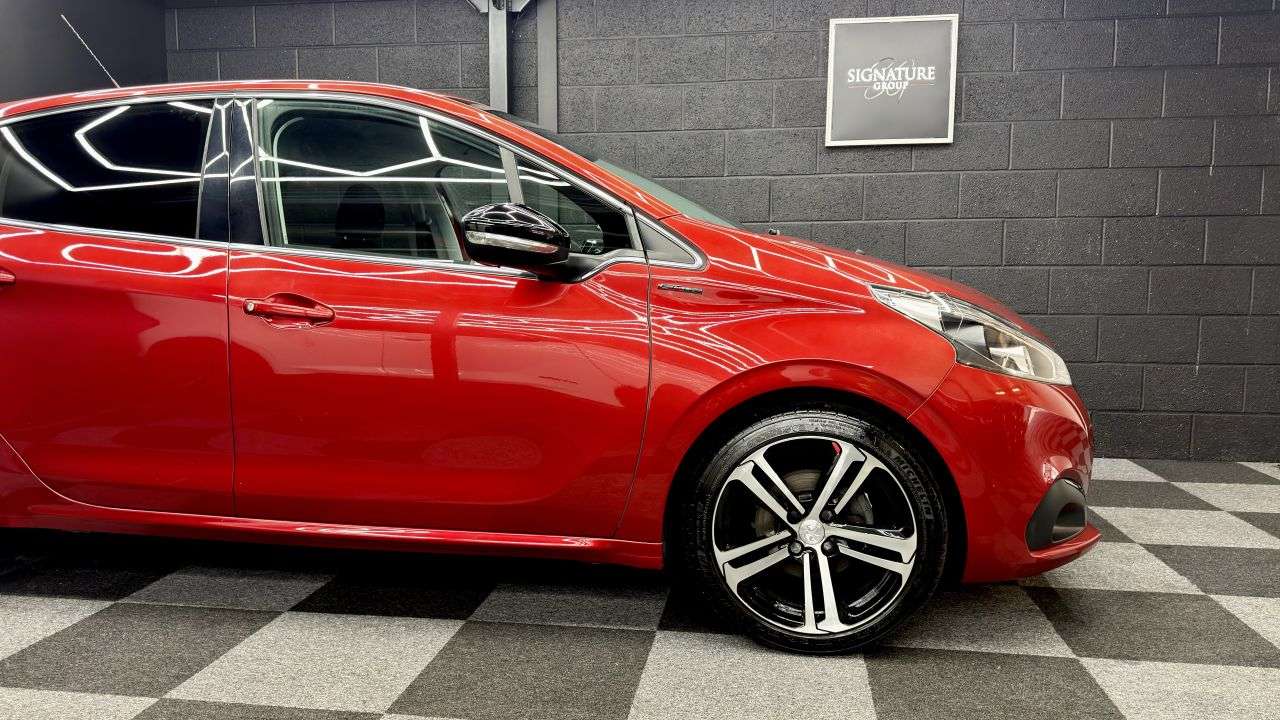 A 2018 PEUGEOT 208 1.2 PureTech GPF GT Line Hatchback 5dr Petrol Manual Euro 6 (s/s) (110 ps) A 2018 PEUGEOT 208 1.2 PureTech GPF GT Line Hatchback 5dr Petrol Manual Euro 6 (s/s) (110 ps)