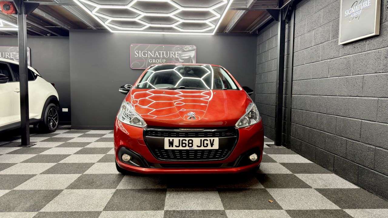 A 2018 PEUGEOT 208 1.2 PureTech GPF GT Line Hatchback 5dr Petrol Manual Euro 6 (s/s) (110 ps) A 2018 PEUGEOT 208 1.2 PureTech GPF GT Line Hatchback 5dr Petrol Manual Euro 6 (s/s) (110 ps)