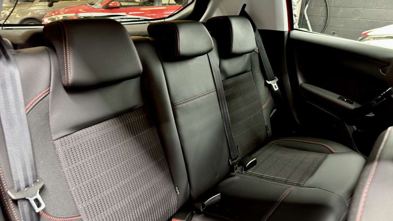 2018 PEUGEOT 208 2018 PEUGEOT 208