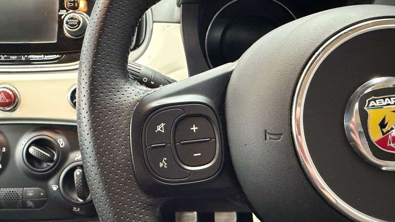 2019 ABARTH 595 2019 ABARTH 595