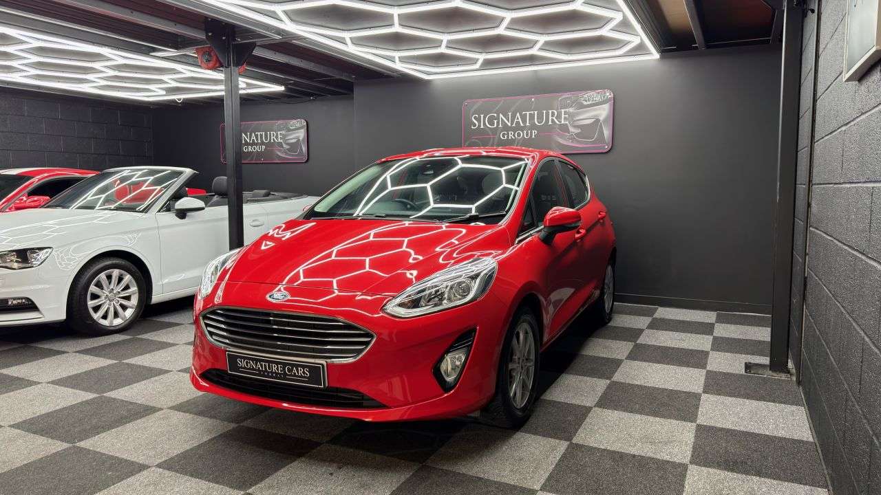 A 2017 FORD FIESTA 1.1 Ti-VCT Zetec Hatchback 5dr Petrol Manual Euro 6 (s/s) (85 ps) 5 Door wi A 2017 FORD FIESTA 1.1 Ti-VCT Zetec Hatchback 5dr Petrol Manual Euro 6 (s/s) (85 ps) 5 Door wi