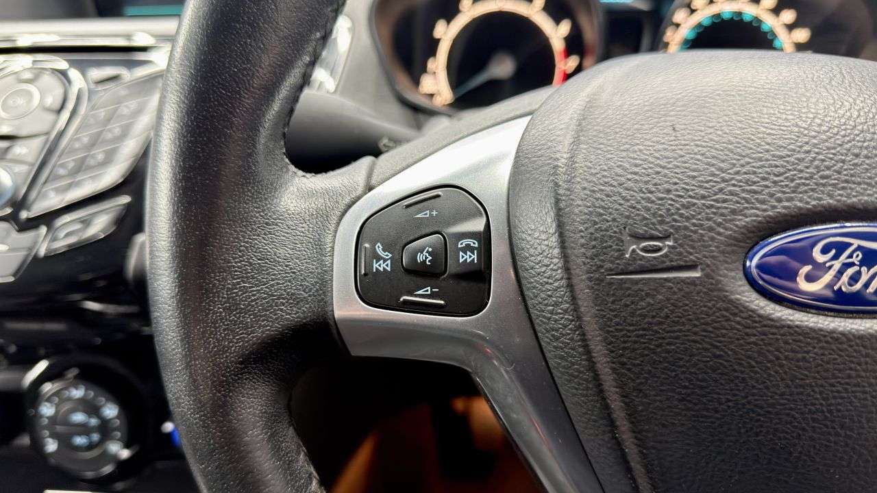 2015 FORD FIESTA 2015 FORD FIESTA