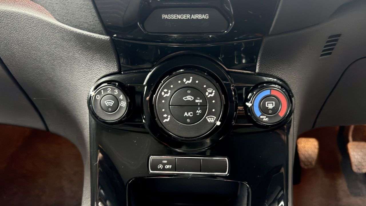 2015 FORD FIESTA 2015 FORD FIESTA