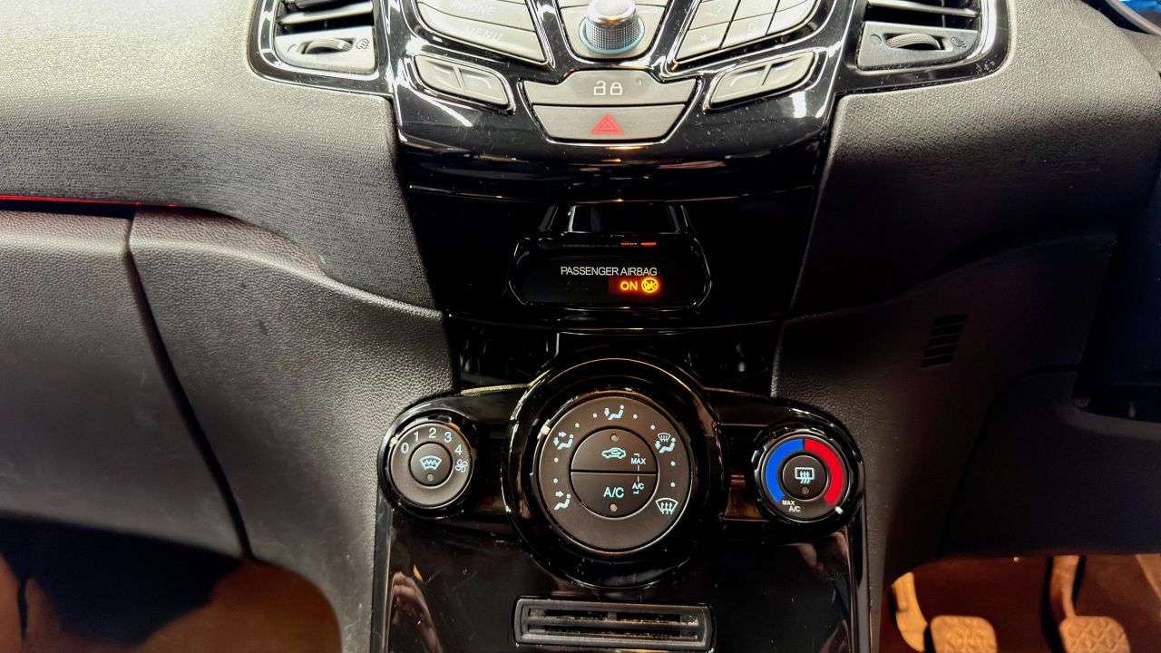 2013 FORD FIESTA 2013 FORD FIESTA