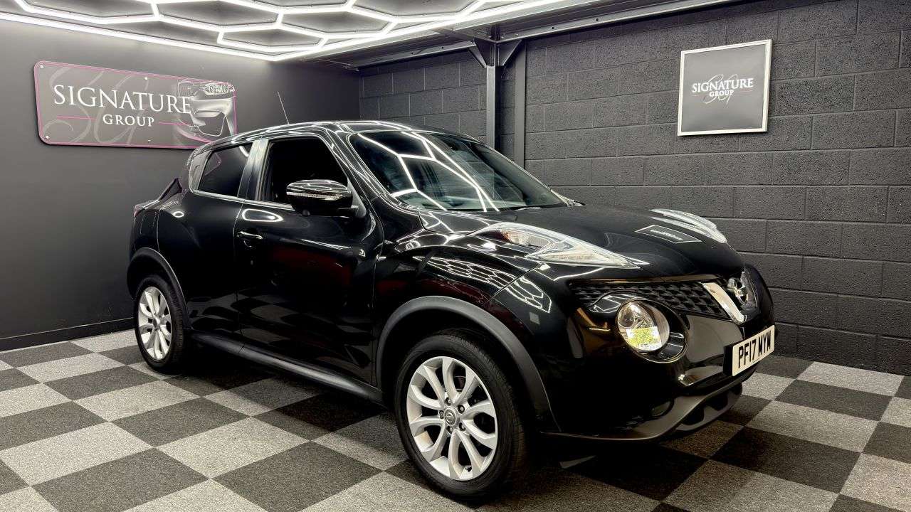 A 2017 NISSAN JUKE 1.6 Tekna SUV 5dr Petrol XTRON Euro 6 (117 ps) High driving position A 2017 NISSAN JUKE 1.6 Tekna SUV 5dr Petrol XTRON Euro 6 (117 ps) High driving position
