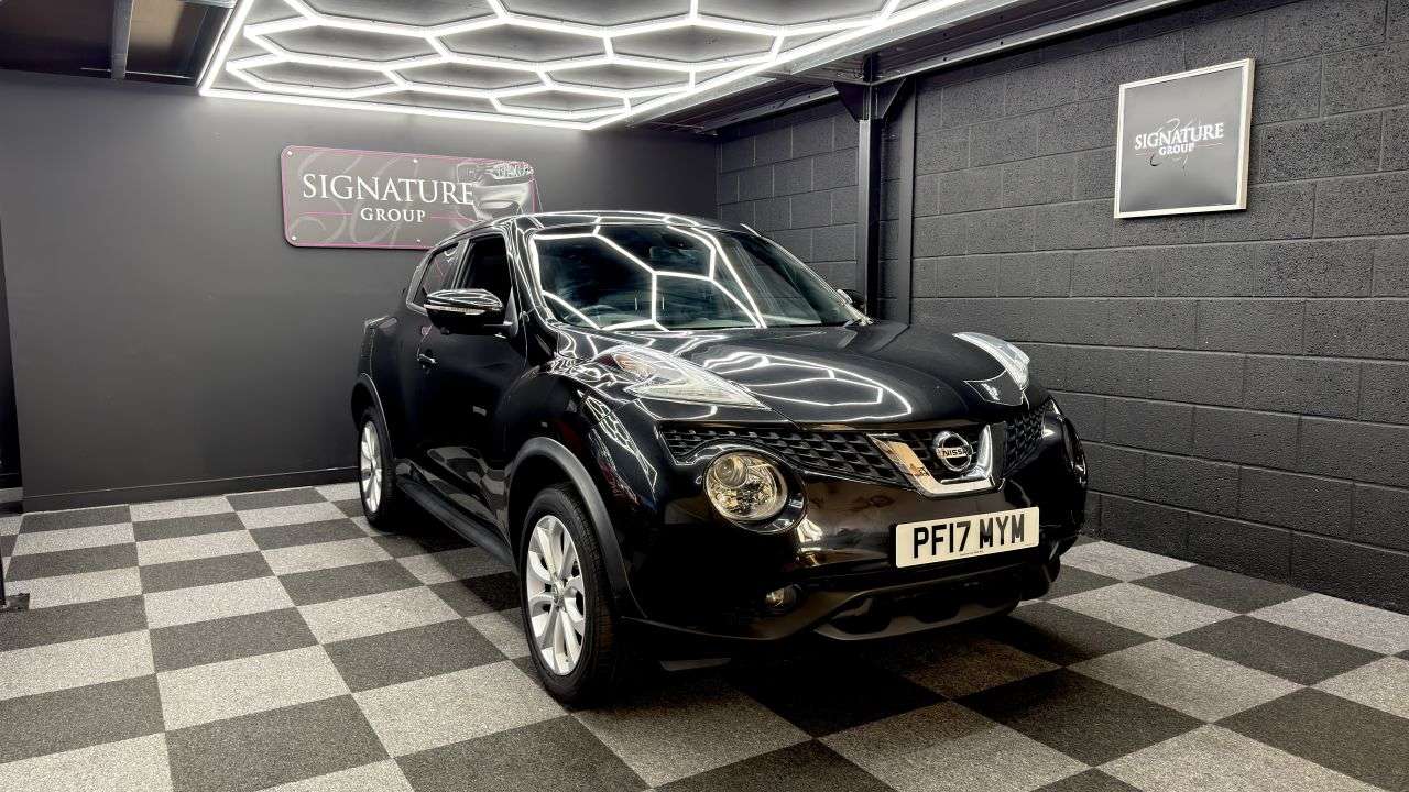A 2017 NISSAN JUKE 1.6 Tekna SUV 5dr Petrol XTRON Euro 6 (117 ps) High driving position A 2017 NISSAN JUKE 1.6 Tekna SUV 5dr Petrol XTRON Euro 6 (117 ps) High driving position