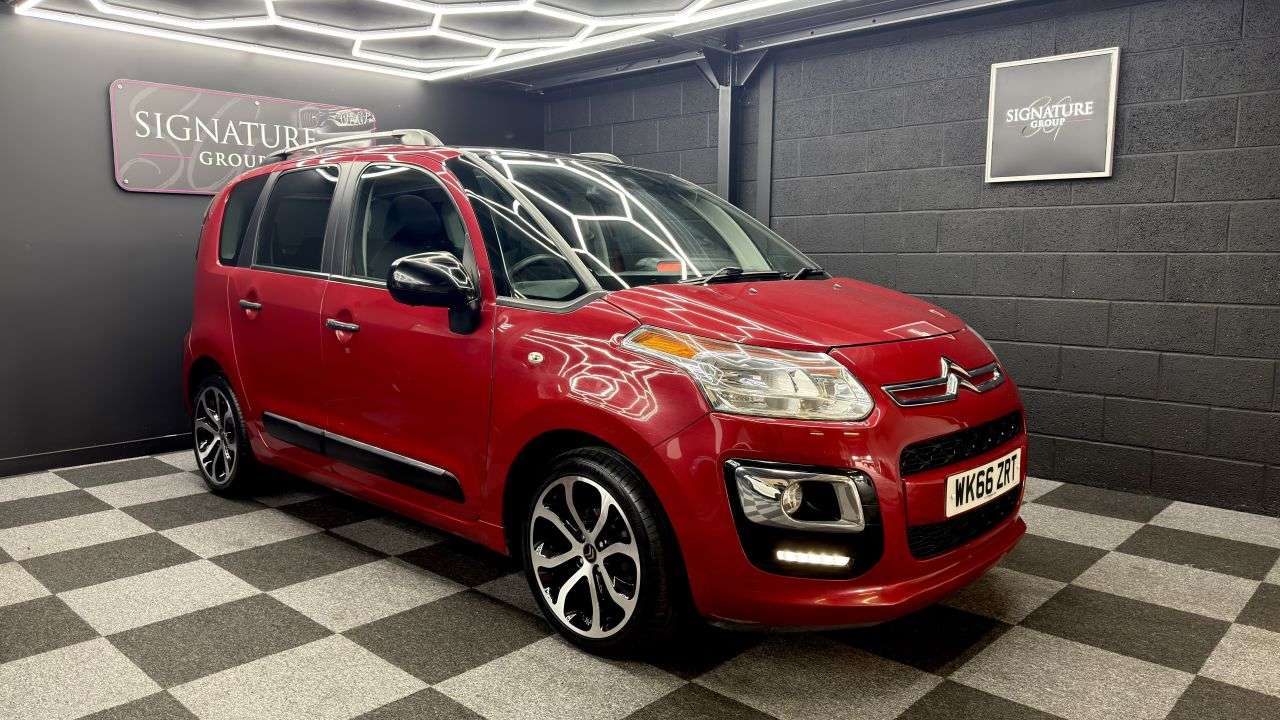 A 2017 CITROEN C3 PICASSO 1.6 BlueHDi Platinum MPV 5dr Diesel Manual Euro 6 (100 ps) High driving pos A 2017 CITROEN C3 PICASSO 1.6 BlueHDi Platinum MPV 5dr Diesel Manual Euro 6 (100 ps) High driving pos
