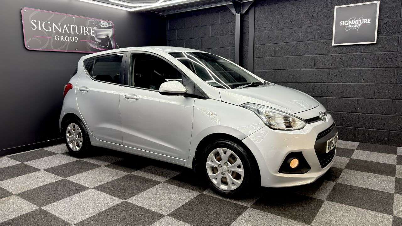 A 2014 HYUNDAI I10 1.2 SE Hatchback 5dr Petrol Manual Euro 5 (87 ps) Low insurance great first A 2014 HYUNDAI I10 1.2 SE Hatchback 5dr Petrol Manual Euro 5 (87 ps) Low insurance great first