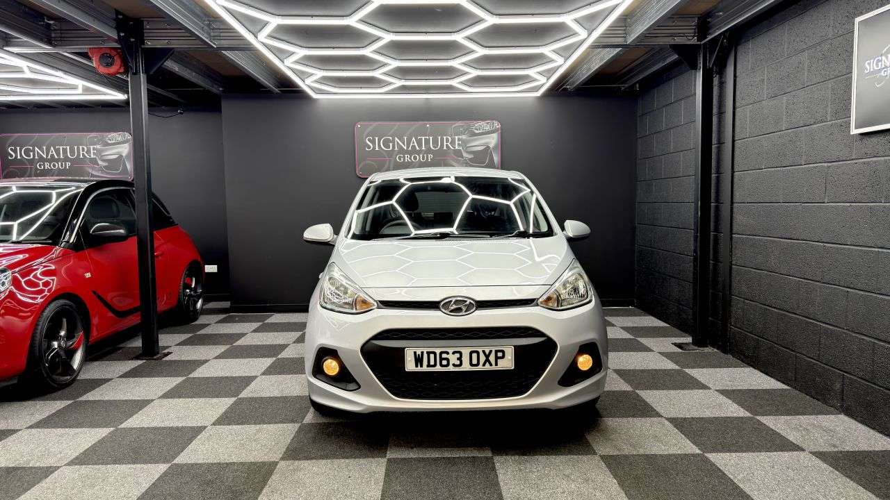 A 2014 HYUNDAI I10 1.2 SE Hatchback 5dr Petrol Manual Euro 5 (87 ps) Low insurance great first A 2014 HYUNDAI I10 1.2 SE Hatchback 5dr Petrol Manual Euro 5 (87 ps) Low insurance great first