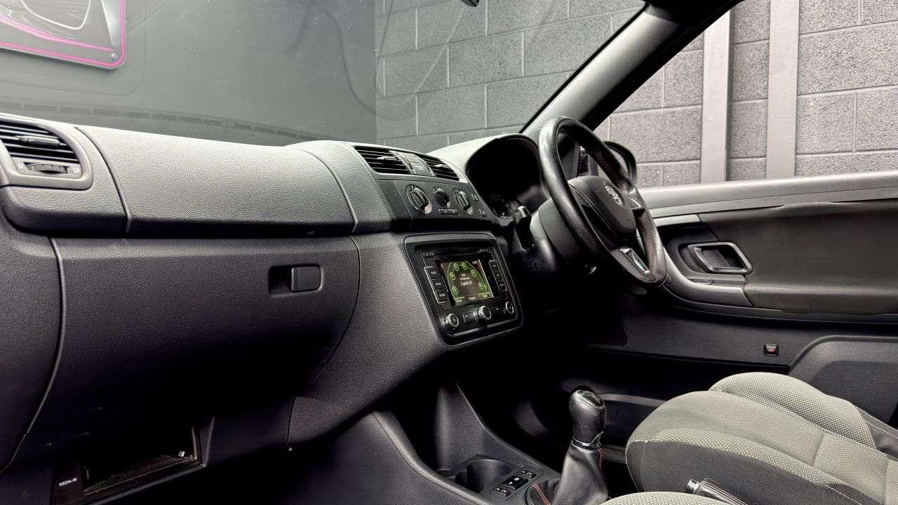 2014 SKODA FABIA 2014 SKODA FABIA