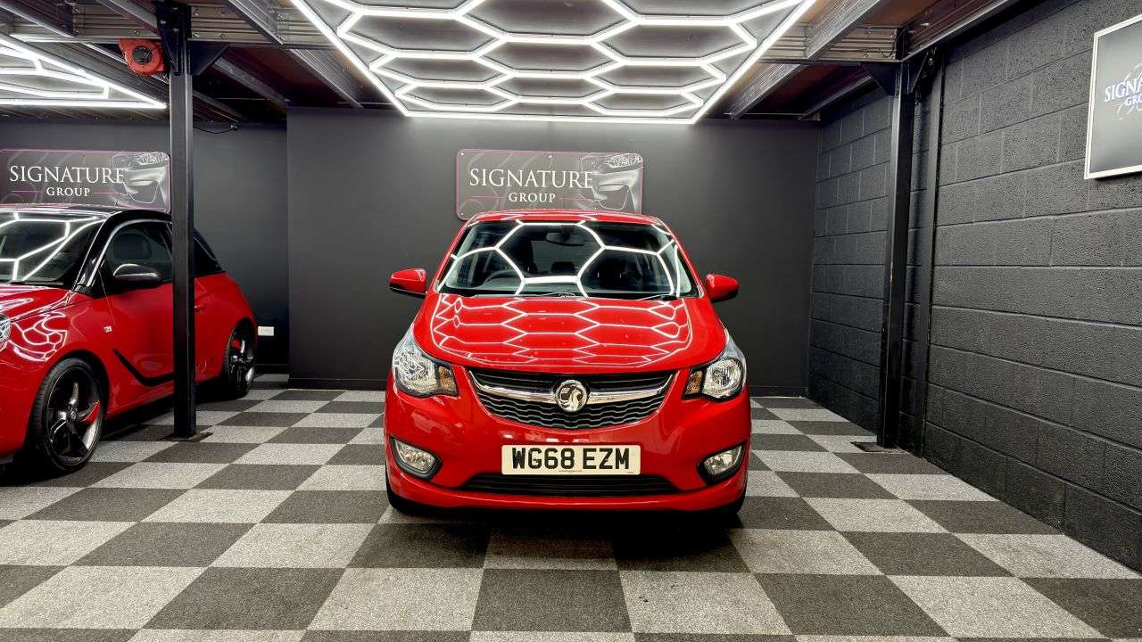 A 2019 VAUXHALL VIVA 1.0i SE Hatchback 5dr Petrol Manual Euro 6 (73 ps) A 2019 VAUXHALL VIVA 1.0i SE Hatchback 5dr Petrol Manual Euro 6 (73 ps)