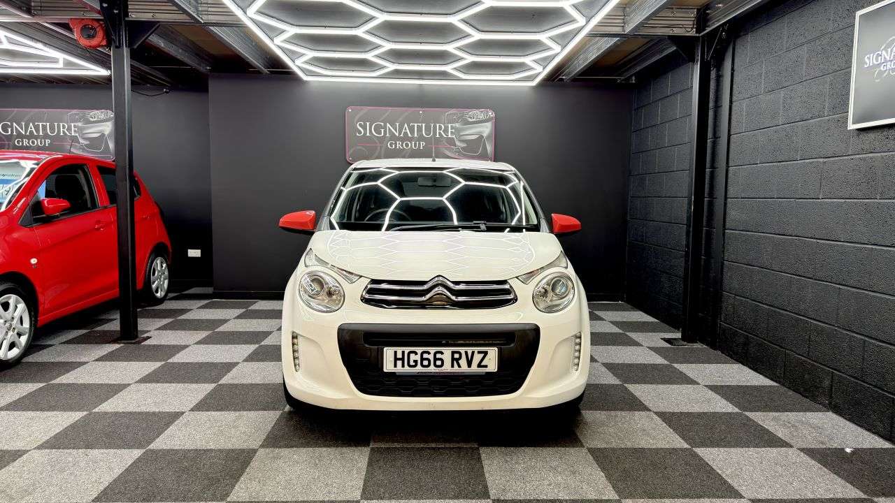 A 2017 CITROEN C1 1.2 PureTech Furio Hatchback 3dr Petrol Manual Euro 6 (82 ps) A 2017 CITROEN C1 1.2 PureTech Furio Hatchback 3dr Petrol Manual Euro 6 (82 ps)