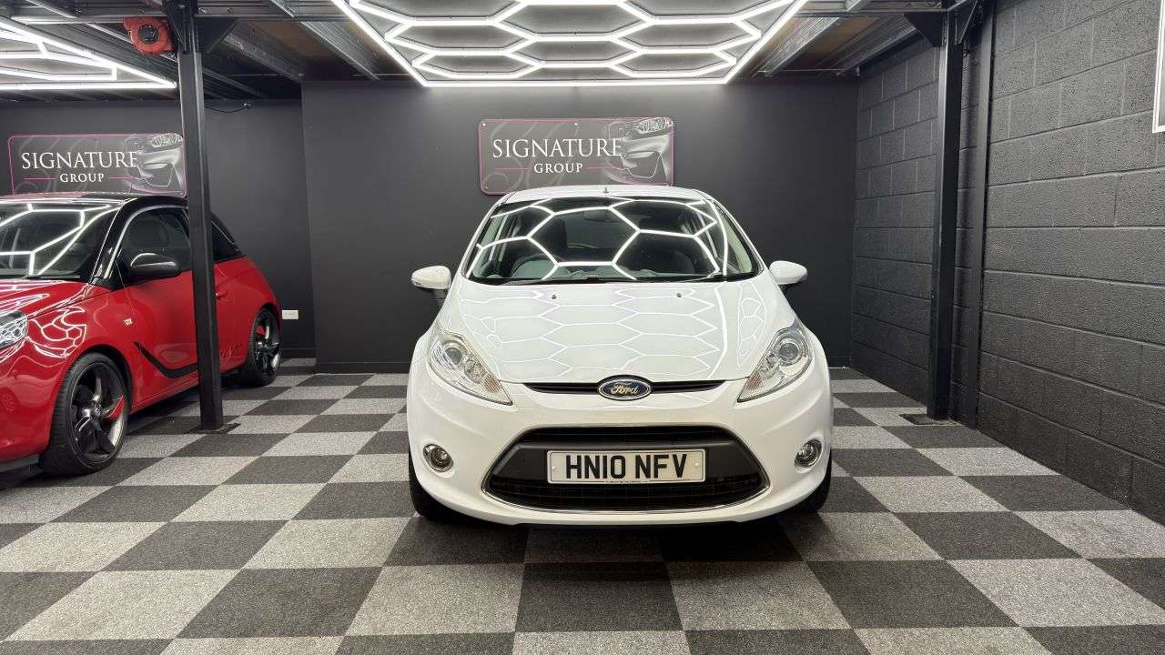 A 2010 FORD FIESTA 1.25 Zetec Hatchback 3dr Petrol Manual (129 g/km, 81 bhp) A 2010 FORD FIESTA 1.25 Zetec Hatchback 3dr Petrol Manual (129 g/km, 81 bhp)
