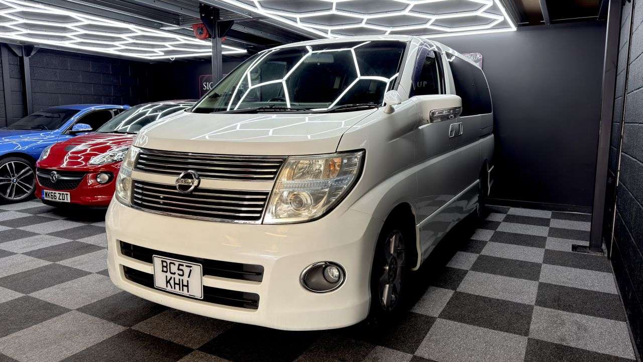 A 2007 NISSAN ELGRAND 0.0L A 2007 NISSAN ELGRAND 0.0L